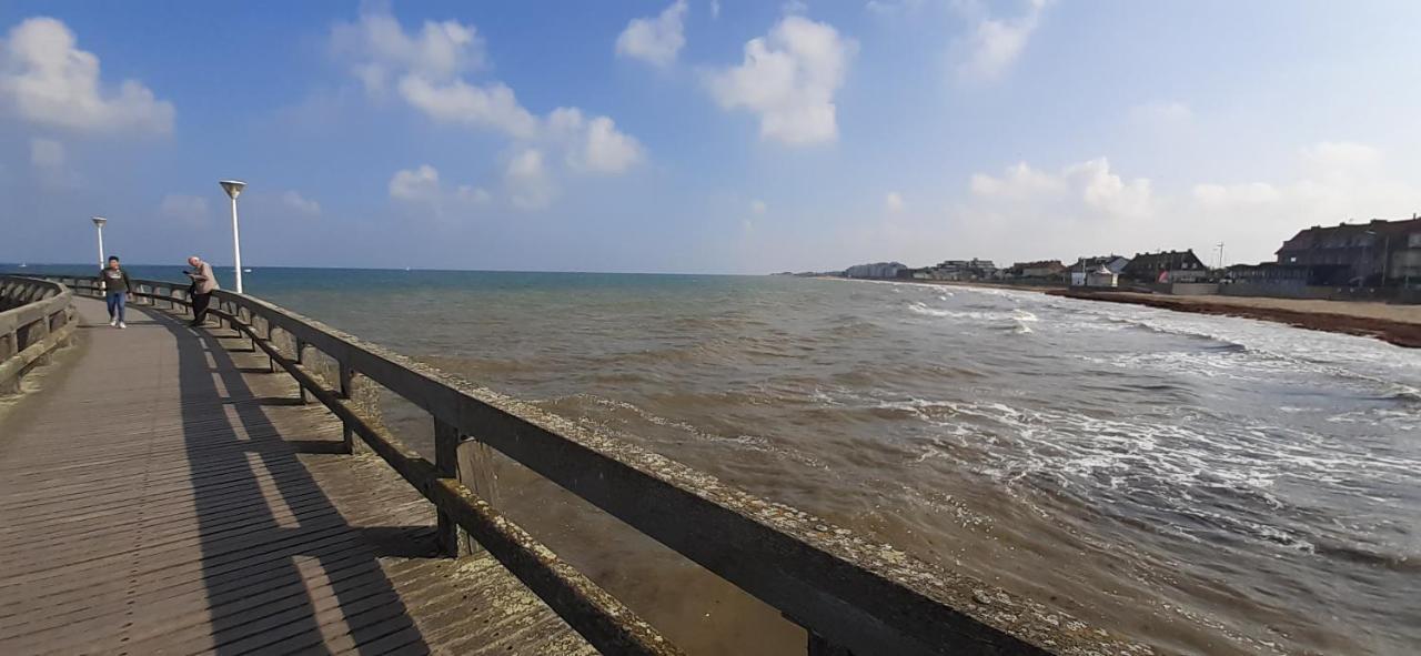 La Boussole Courseulles-sur-Mer Exterior foto
